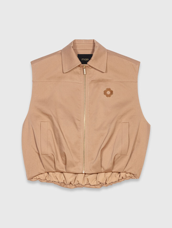 Sleeveless jacket