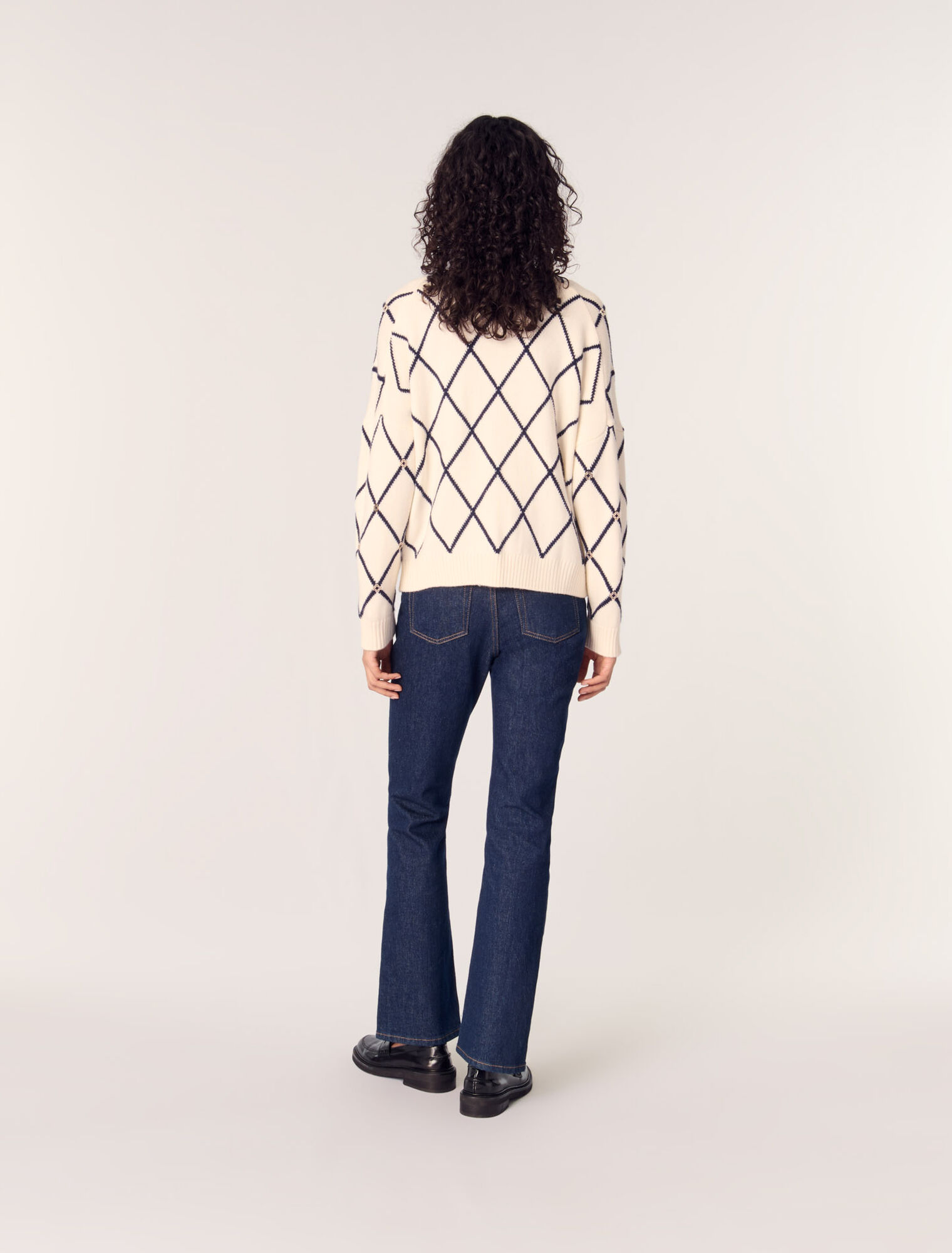 Diamond pattern knitted cardigan