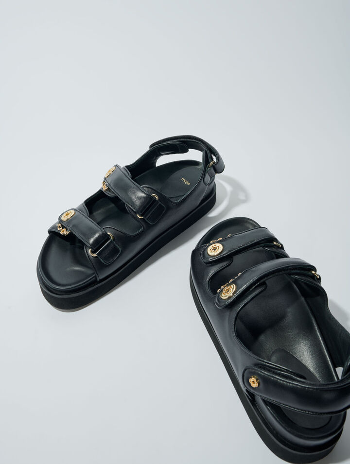 Flat leather sandals