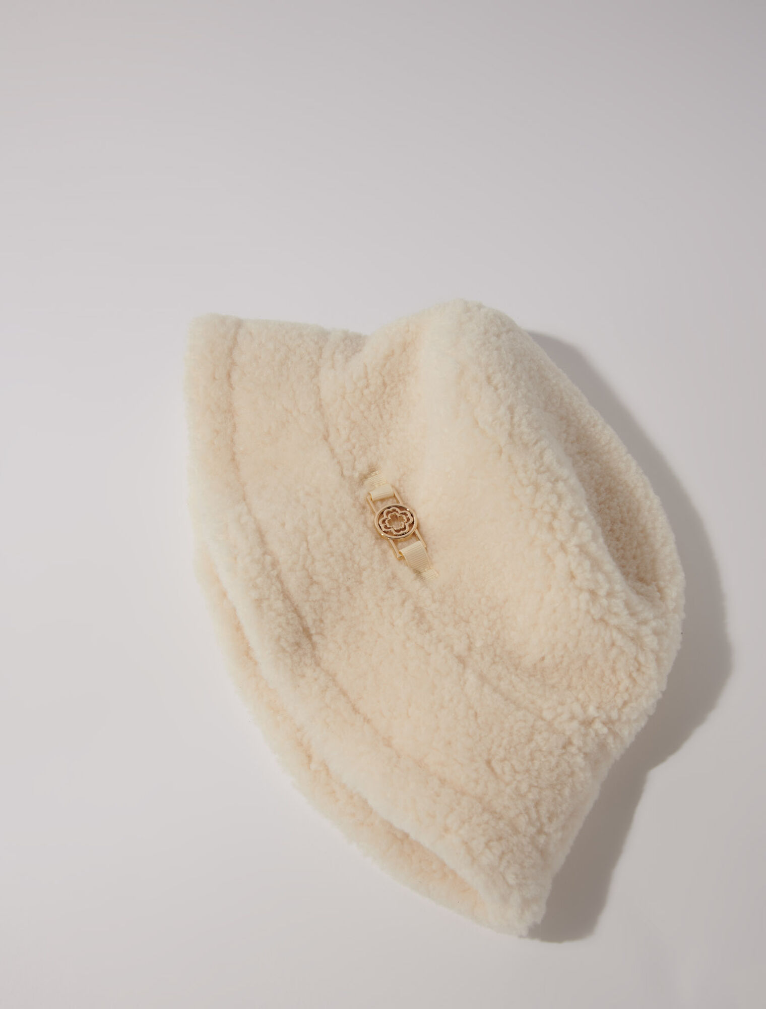 Faux fur bucket hat