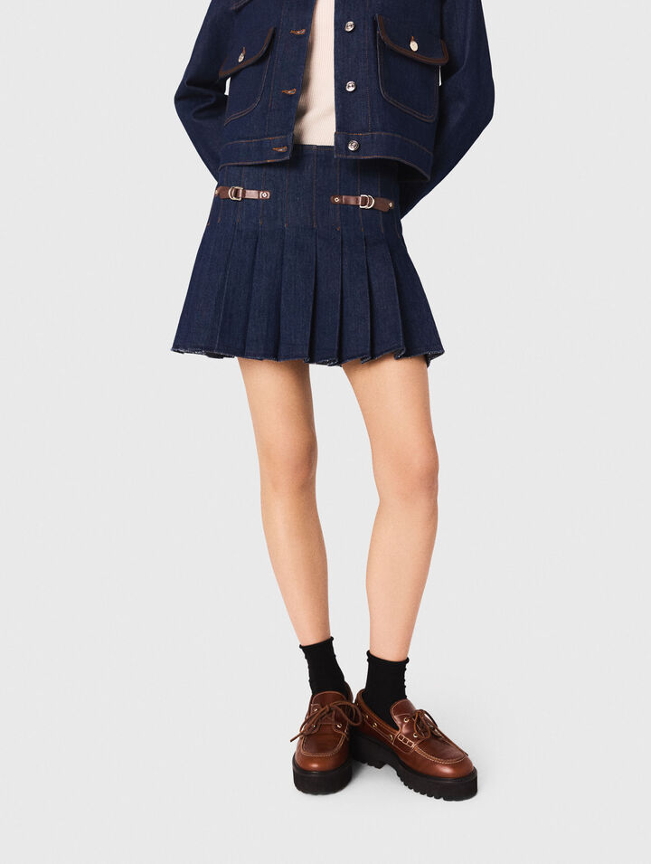 Short denim skirt with lining
