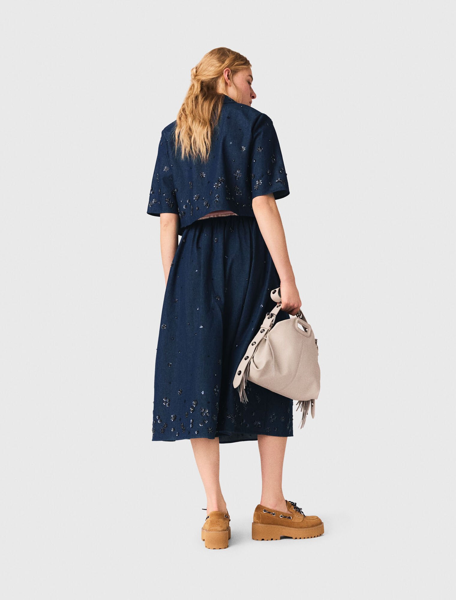 Embroidered cropped denim shirt