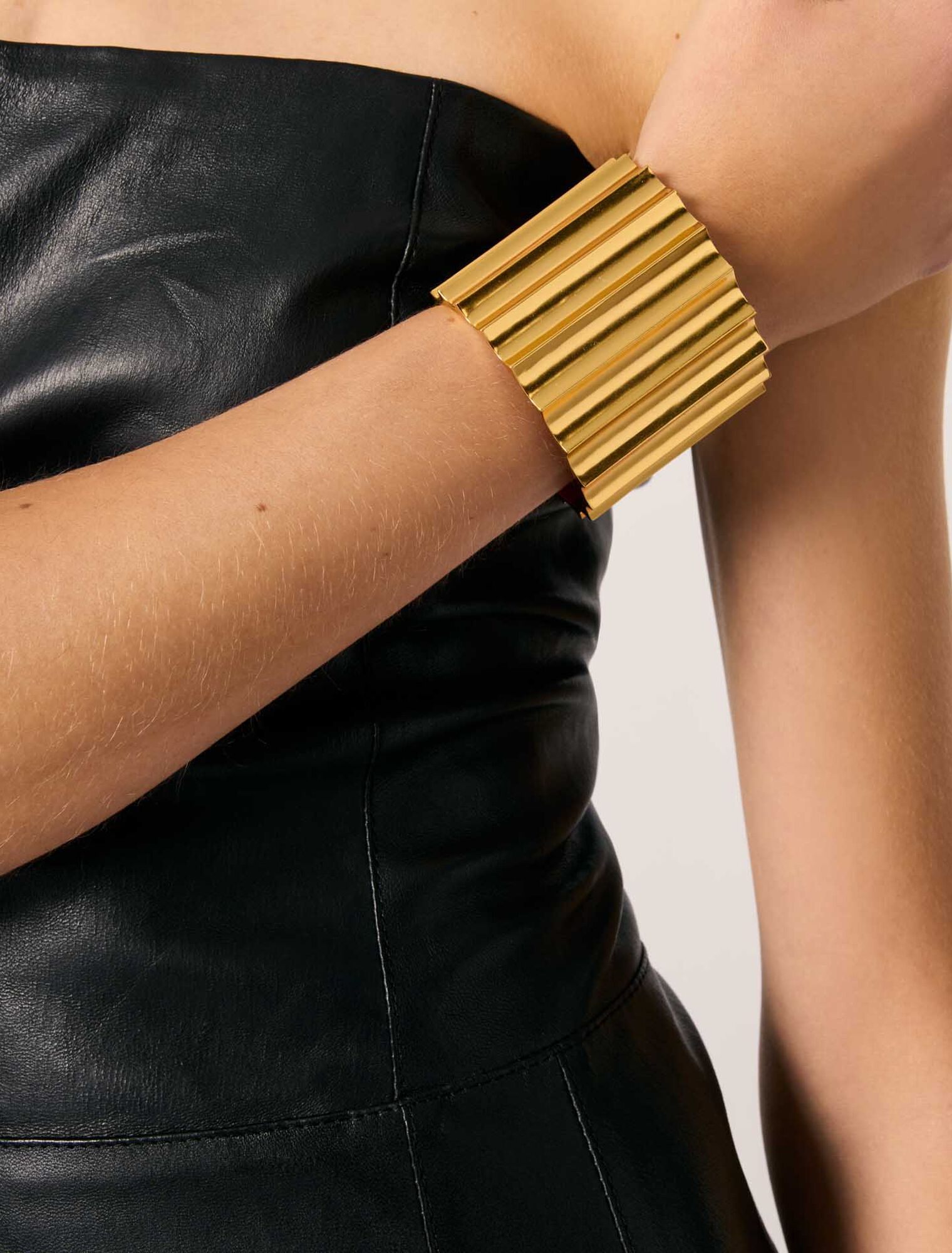 Wide tapered metal cuff