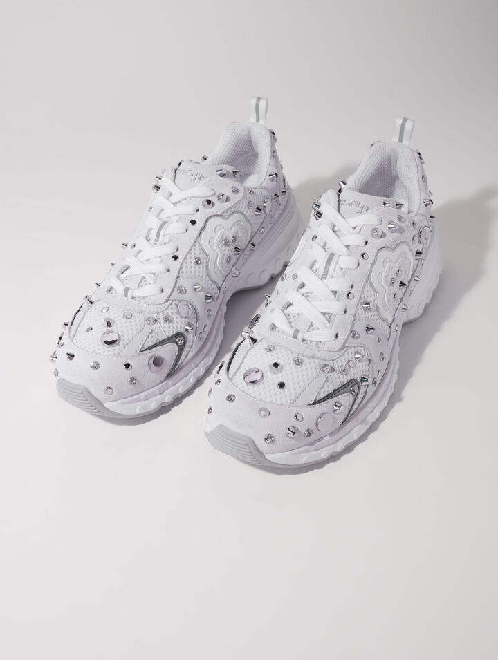 M stud trainers