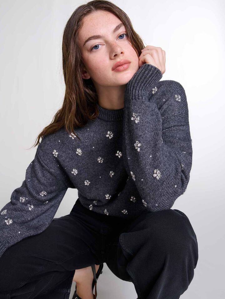 Knitted jumper with rhinestones